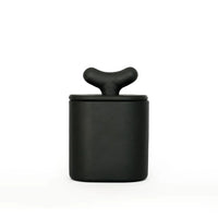 Akebia Black - Prune noire et rhubarbe
